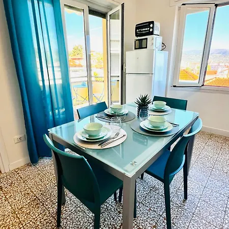 Londra - Bilocale Vista Mare Apartment