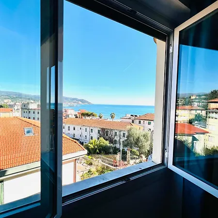 Londra - Bilocale Vista Mare Diano Marina