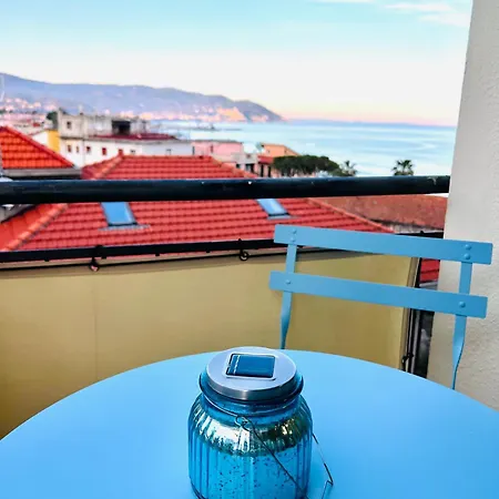 Londra - Bilocale Vista Mare *