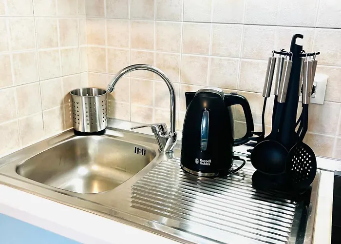 Londra - Bilocale Vista Mare Apartman